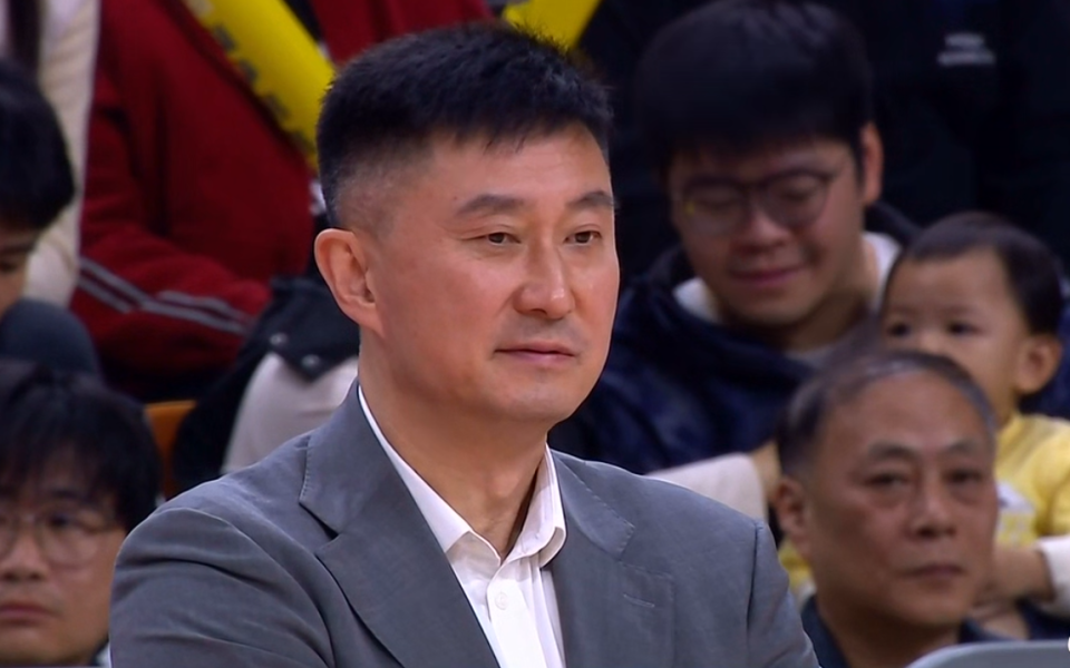 表现, 让我们拭目 表现, 让我们拭目