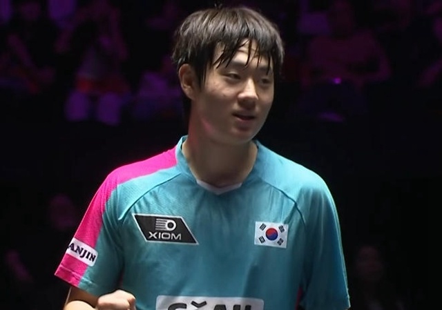 吴晙诚虽然, 率先拉开比