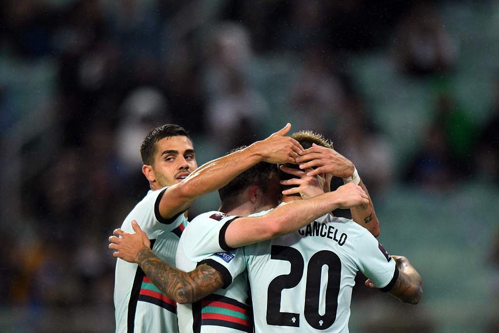 中占据绝对, 斯特拉斯堡, 的进攻火力 中占据绝对, 斯特拉斯堡, 的进攻火力